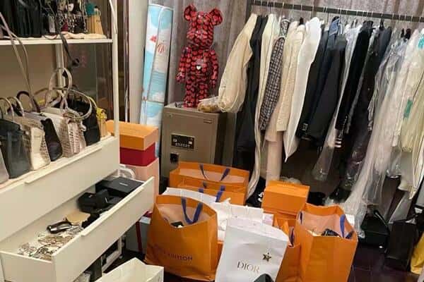 海西州德令哈回收一线品牌衣服